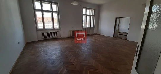 Pronájem cihlového bytu 4+1, 168m², v centru města Olomouce