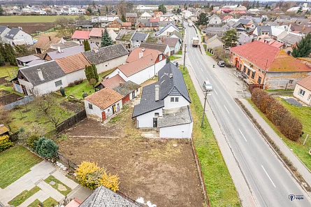 Prodej cihlového rodinného domu 4+1,  138 m² se zahradou v obci Pňovice